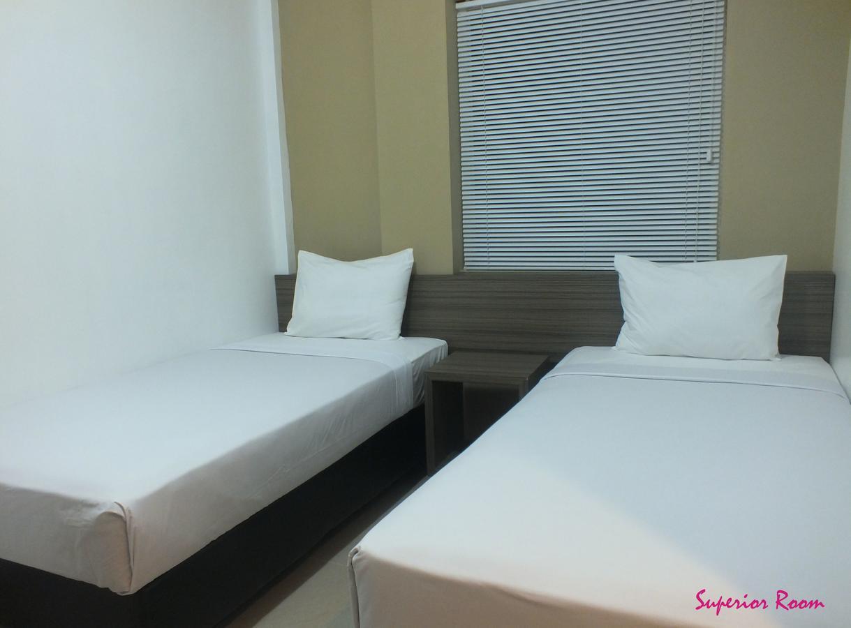 Zamrud Malioboro Hotel ยอกยาการ์ตา ภายนอก รูปภาพ