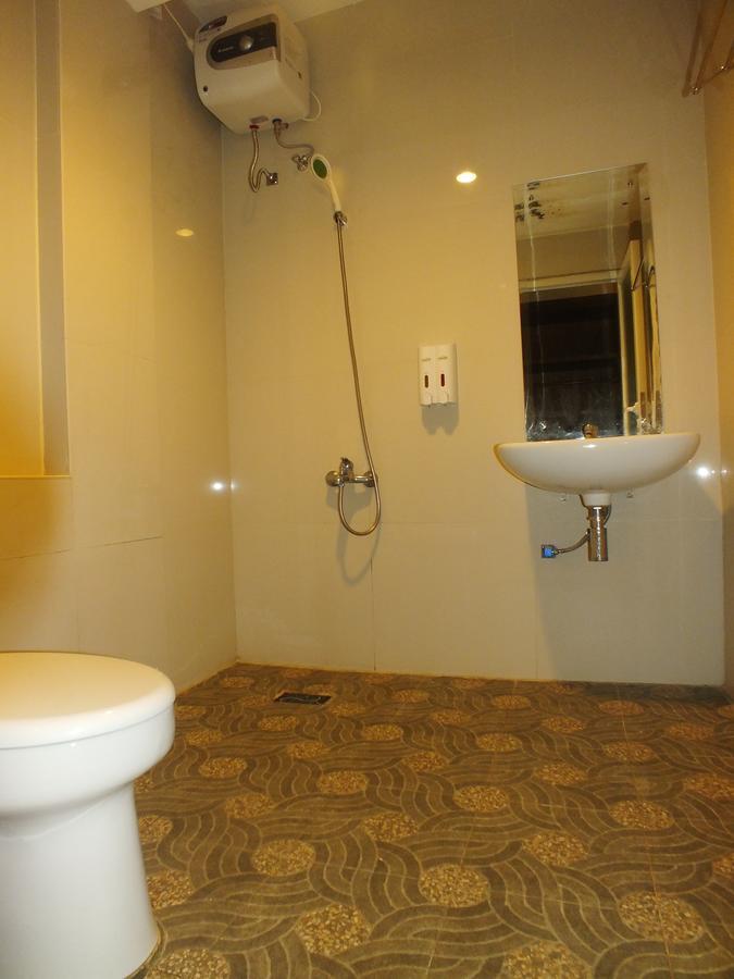 Zamrud Malioboro Hotel ยอกยาการ์ตา ภายนอก รูปภาพ